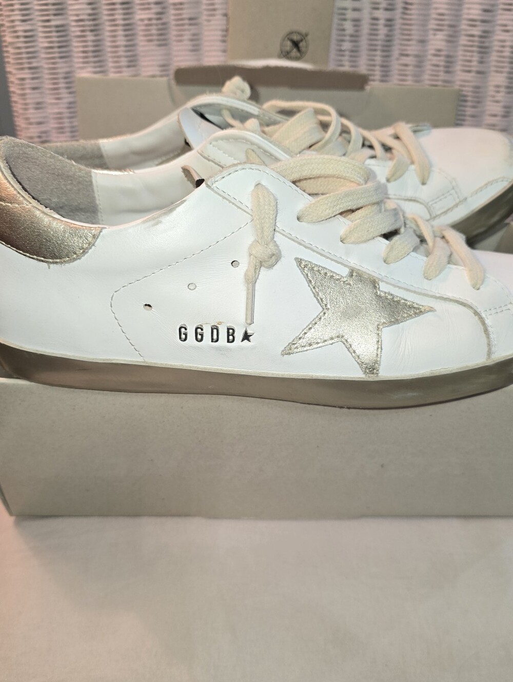 Golden Goose White/ Gold Leather Super Star Sneakers  sz 40 - Picture 5 of 11